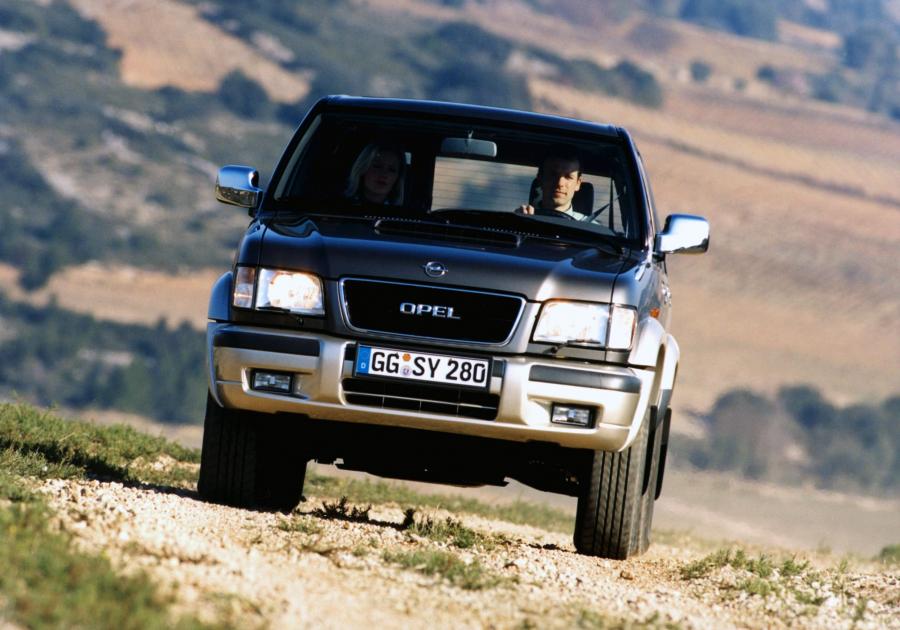  Opel Monterey 3.5 V6 Limited 1998 года  (фото 14 из 36)